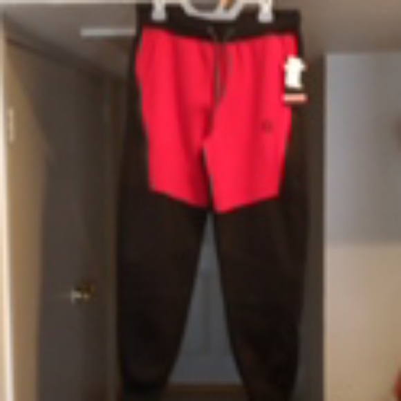 Akademiks Other - I'm selling a nice akademiks sweat pants
